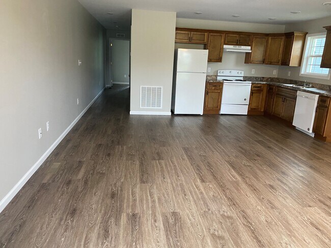 Photo - 21 Weesner Dr Unit 2