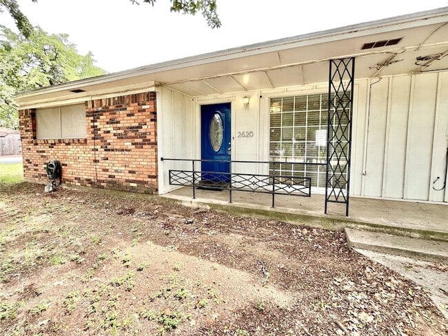 Photo - 2620 Denison St