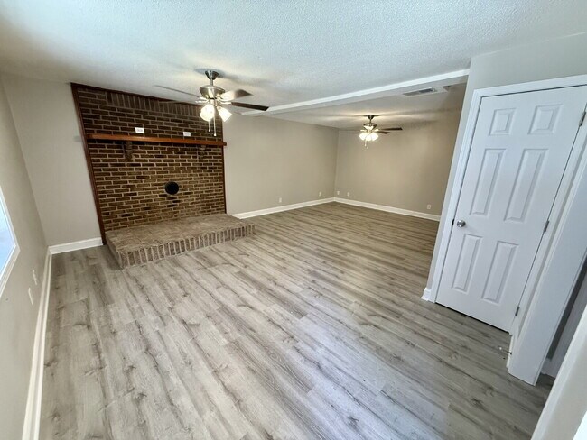 Photo - 3851 Dailey Rd