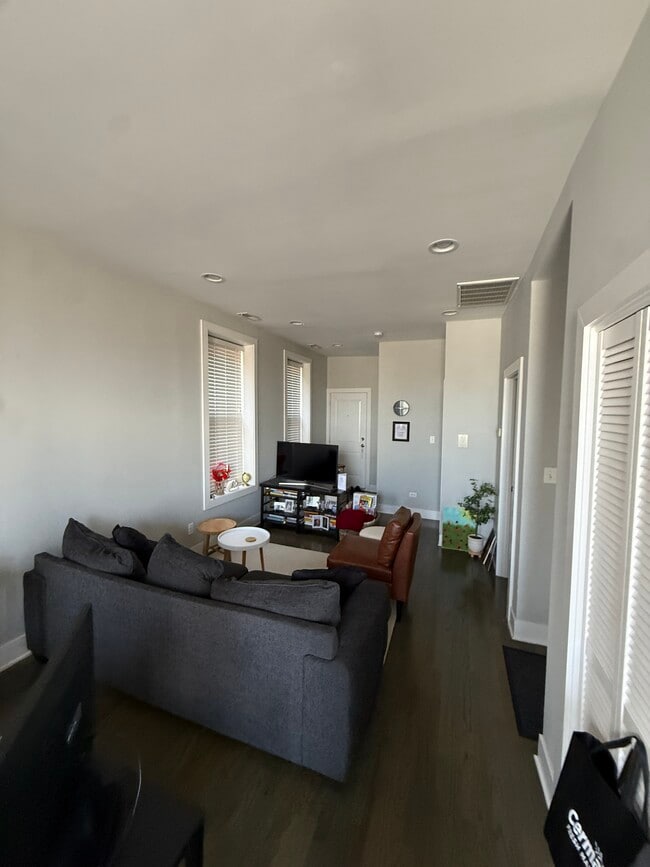 Photo - 2354 N Elston Ave Unidad 3F