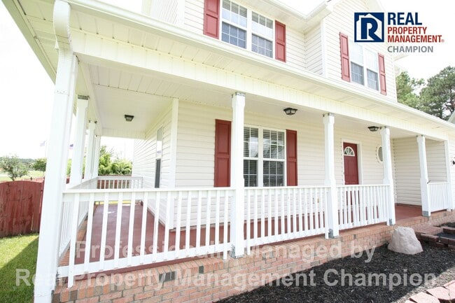 Building Photo - Charming 4 BD/2.5 BA with Wrap Around Porc...