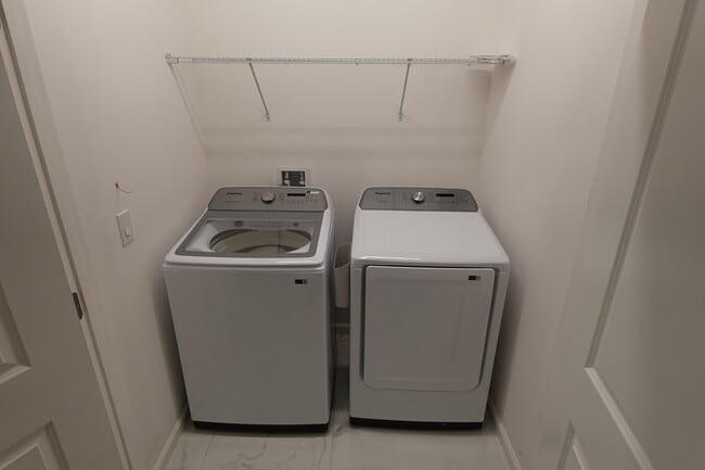 Photo - 3800 Sonoma Blvd