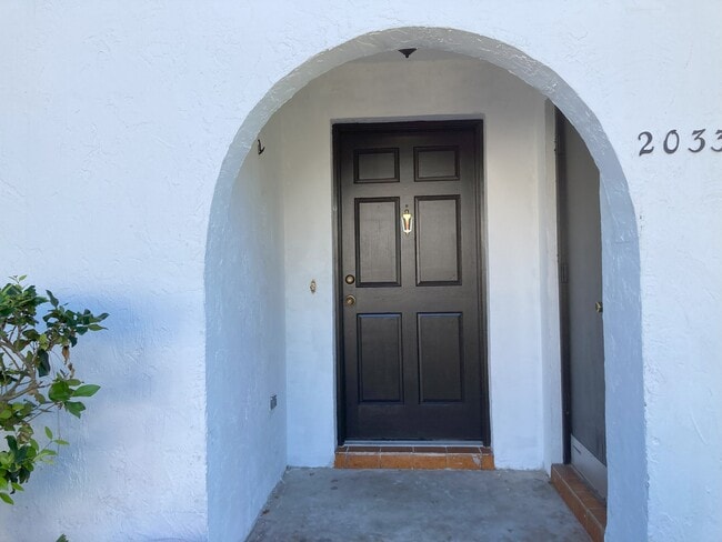 Front entrance - 2033 Oak Meadow Cir Unit OakMeadow