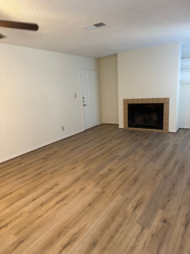 Photo - Move-in ready 1-bedroom, 1-bath condo in a...