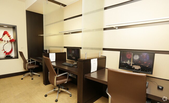 Community - Business Center