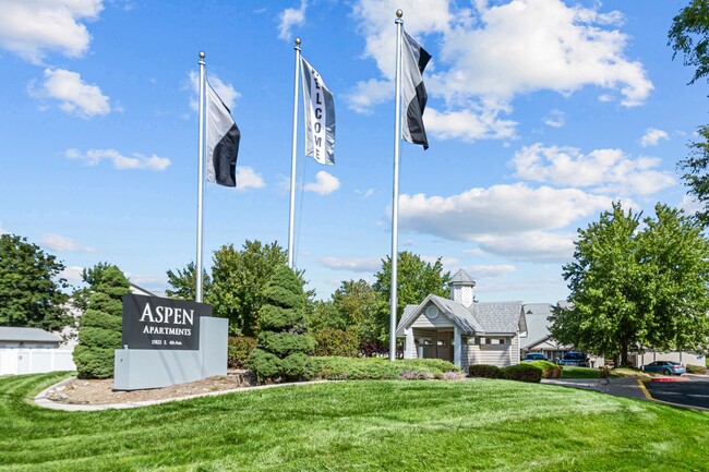 Front Entrance - Aspen Apartments