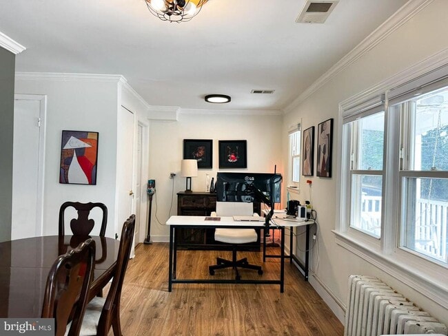 Photo - 10712 Warwick Ave