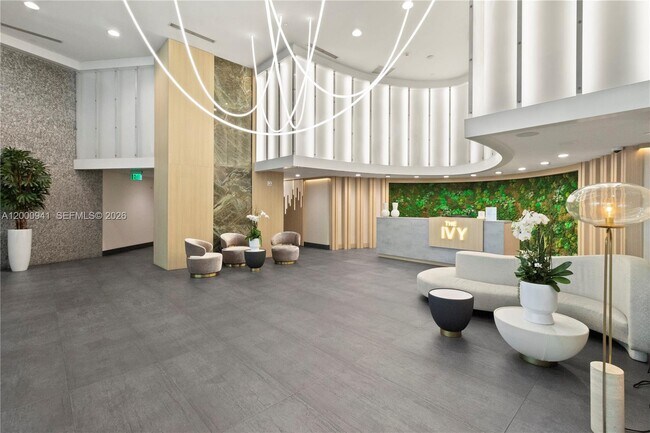 Photo - 90 SW 3rd St Unidad 2908