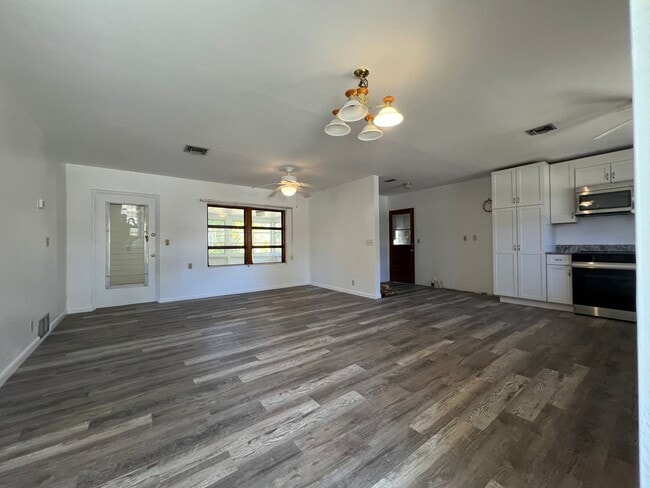 Photo - $1,475 ** Annual Lease (Includes Water/Electric/Lawn) * 1 Bedroom / 1 Bath * DUPLEX * Historic, D...