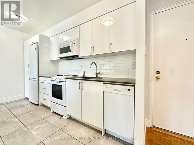 Photo - 990 Avenue Rd Unité 107