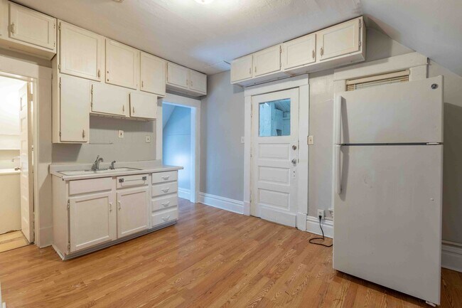 Photo - 300-302 Spencer Unidad 2