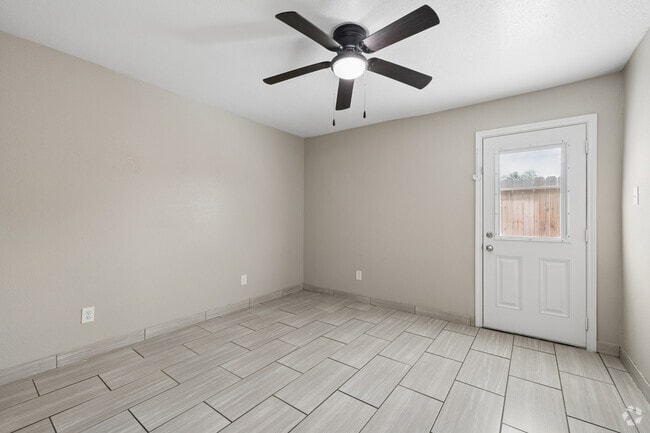 2BA, 2BA - 827SF - Primary Bedroom