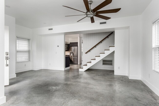 Photo - 1009 11th Ave N