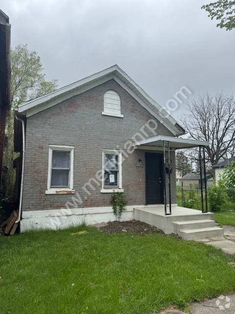 Building Photo - 1107 Summit St Rental