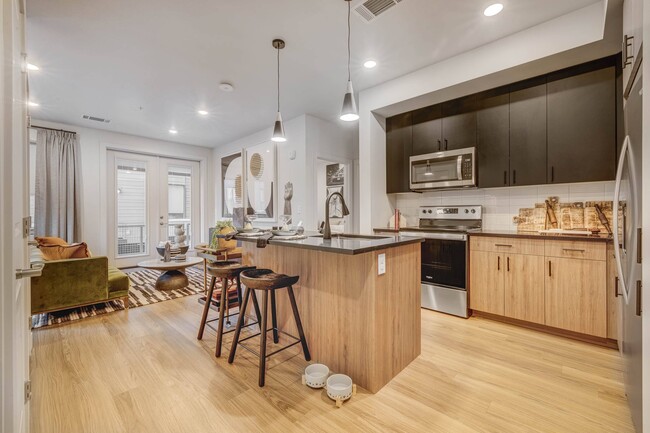 Building Photo - CINQ Rental