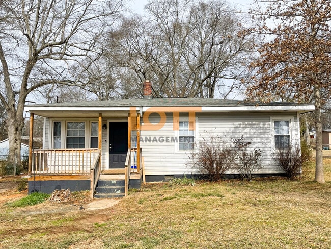 Building Photo - 206 Wilbanks St