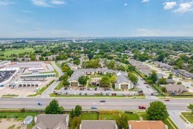 Polo Club Apartments