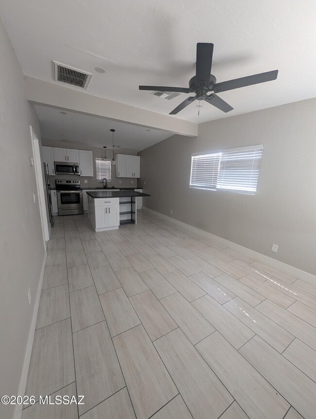 Photo - 703 N Richey Blvd