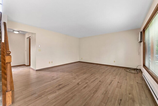 Photo - Perfect Townhome with Garage. PETS WELCOME