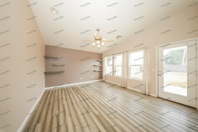 Photo - 900 SW 156th St