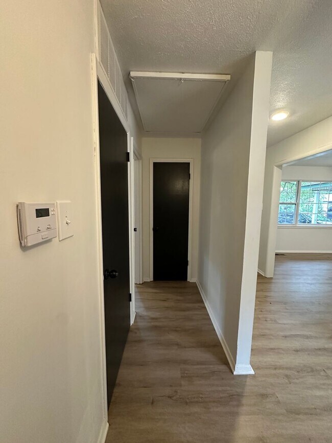 6 Raleigh Cir