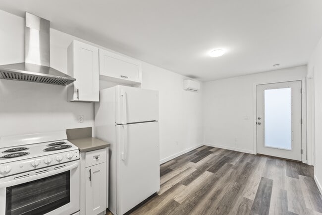 Photo - 7561 De Soto Ave