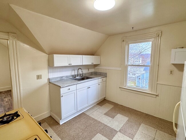 Photo - 58 New Litchfield St Apartamento