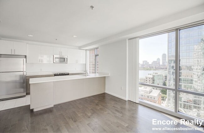 250 Kendall St Unit 208