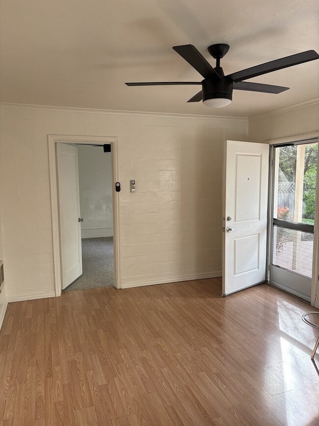 Sala de estar - 80 College Way Unidad 2