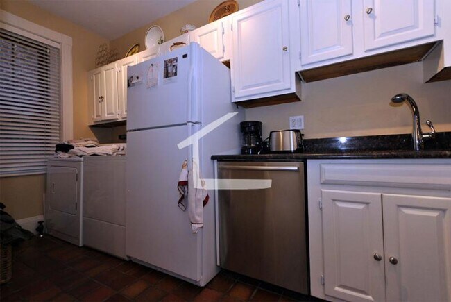 Photo - Fantastic Packards Corner Apt (No Undergrads, sorry!) w Laundry in Unit!  Exposed Brick, Ht and H...