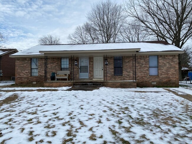 Building Photo - 19 Foxboro Cv Unit R Rental