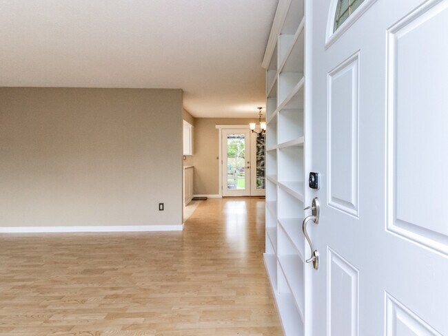 Photo - 7414 21st St W