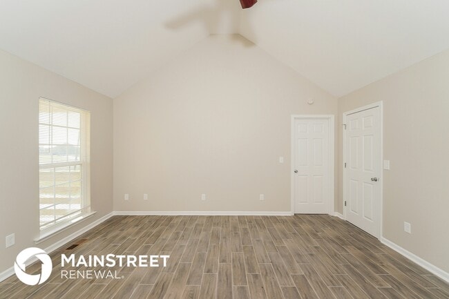 Photo - 1130 Holt Cir