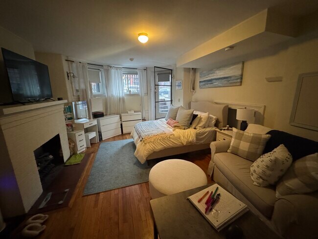 Photo - 472 Beacon St Unidad B