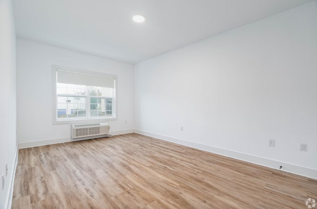 Photo - 21 Lakeside Ave Unit 1