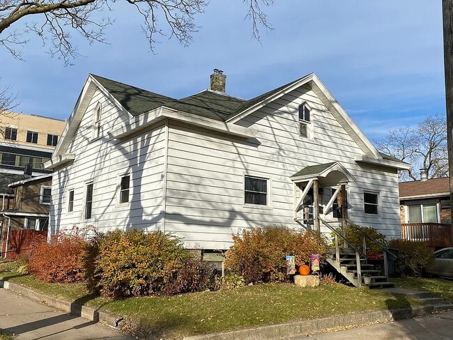 Photo - 821 Redfield St Townhome