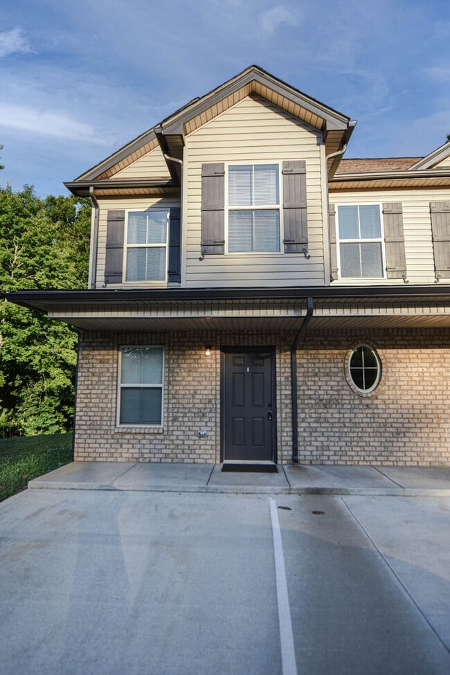 Building Photo - 219 Smithson Ln Unit A