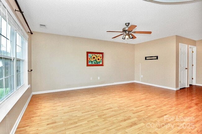 Photo - 7115 Simbrah Way