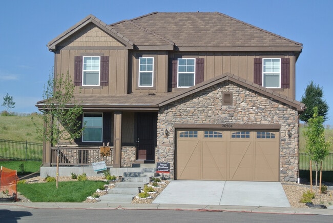 Building Photo - 5Bed/3.5Bath Home in Blackstone Country Club Community