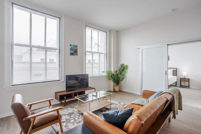 Photo - 1 W 4th St Apartment Unit ID1222848P