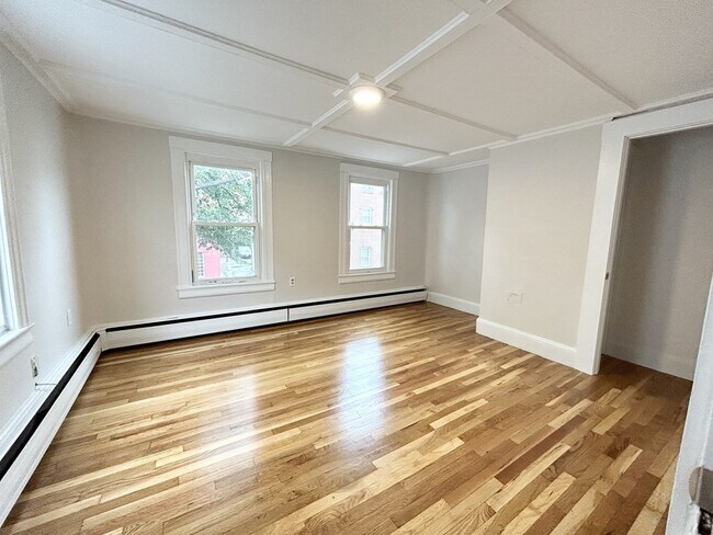 Photo - 13 Saratoga St Unit #2