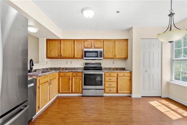 Photo - 1036 Royal Dr