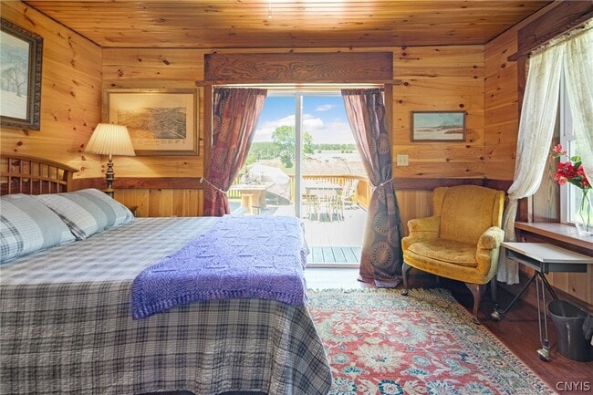 Photo - 1818 Benson Rd