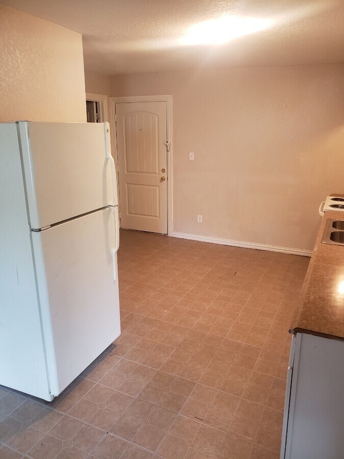 Photo - 3 bedroom 2 bathroom house in 76119