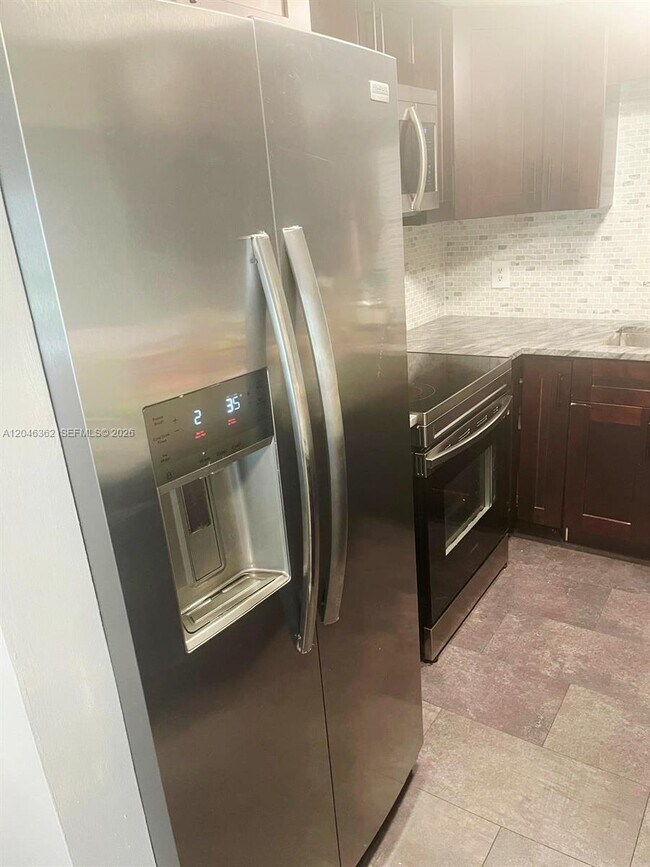 Photo - 5961 N Falls Cir Dr Unit 109