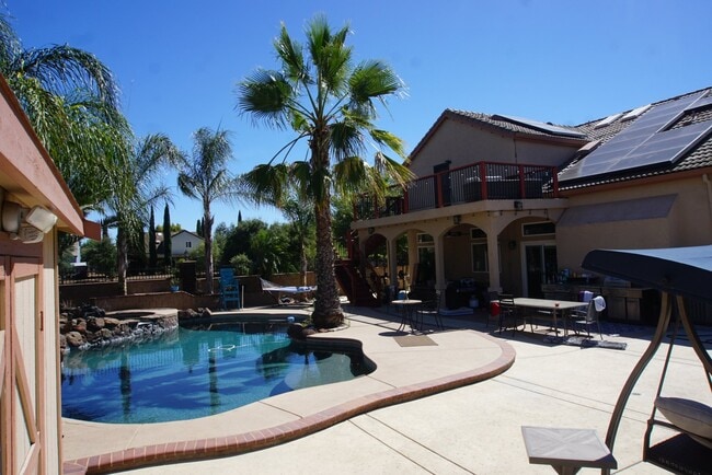 Photo - 8833 Harding Hall Dr