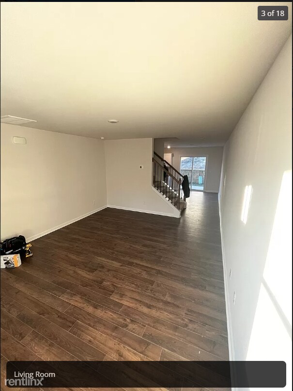 Photo - 3 br, 2.5 bath Triplex - 4 Chambers Garden...