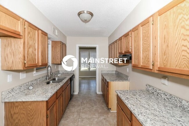 5 Bedroom Pet-Friendly Home in Memphis, TN with Main Street Renewal