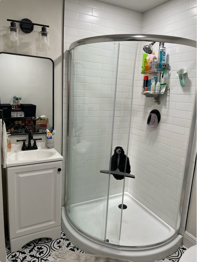 Photo - Glen Ave Efficiency Unit 1