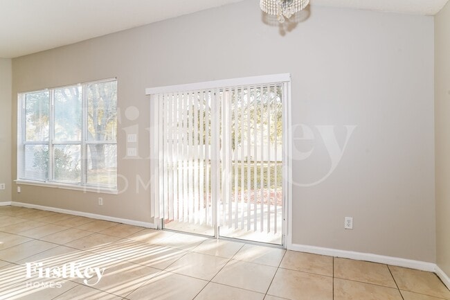 Photo - 887 Candlebark Dr